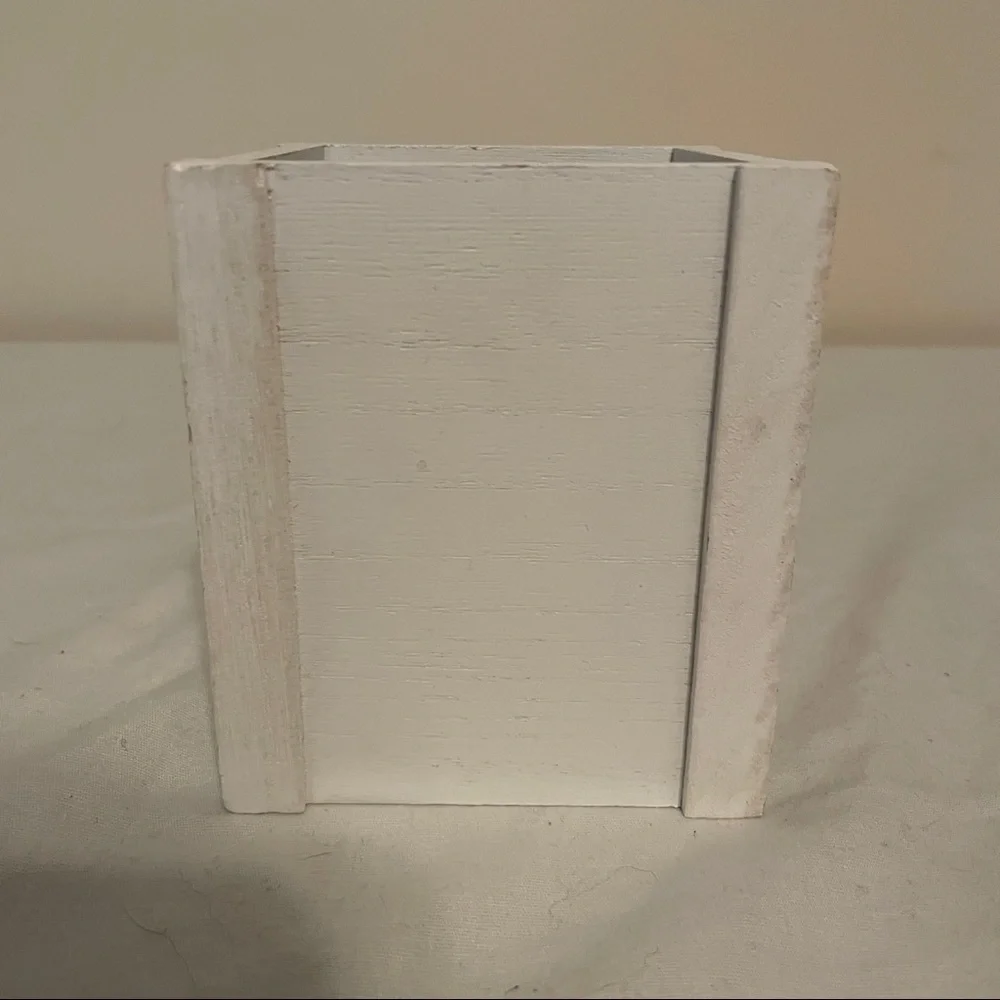 Rae Dunn Distressed White Wood Pencil Cup / Pencil Holder “HOPE” Black Text